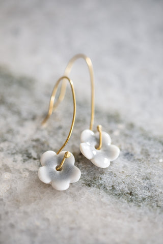 Daisy Drop Earrings (Gold)