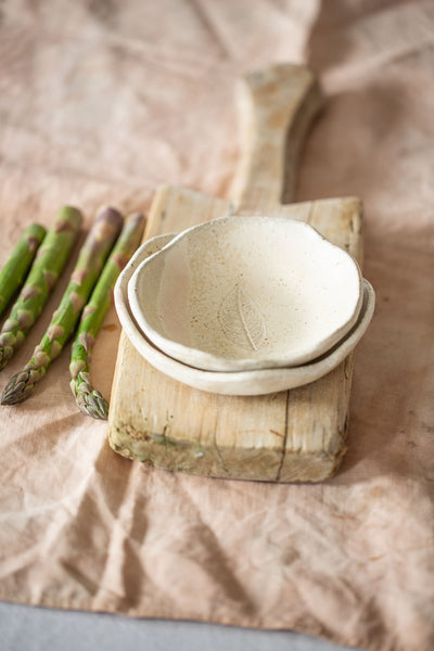 Speckled Cream Leaf Bowl