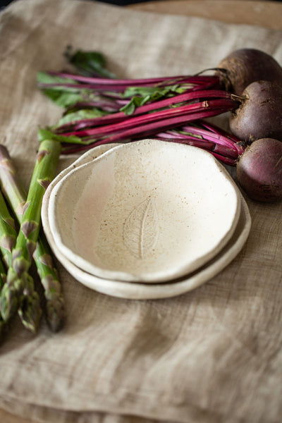 Speckled Cream Leaf Bowl